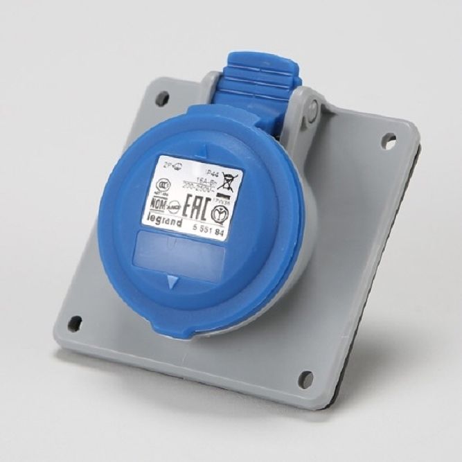 르그랑 산업용 판넬 소켓 16A 250V 2P+E 555184 IP44