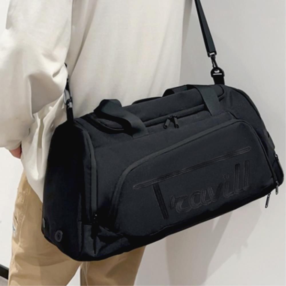 가볍고 넉넉한 여행용 보스턴 백팩