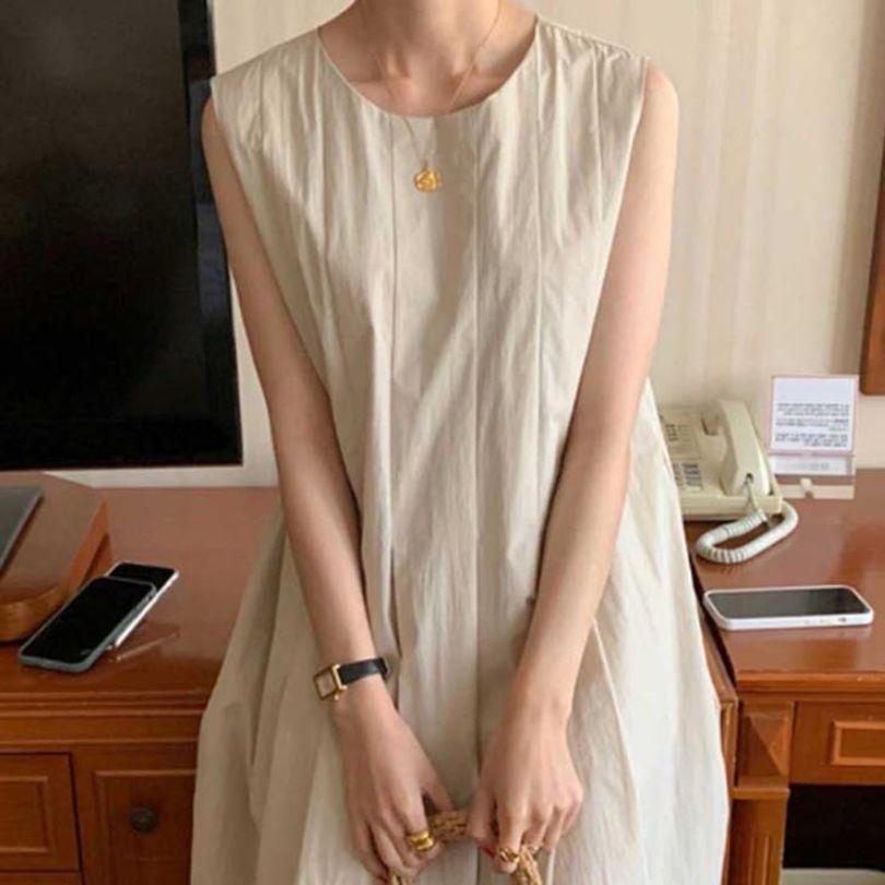 민소매 원피스 여성스럽고 우아한 분위기의 드레스