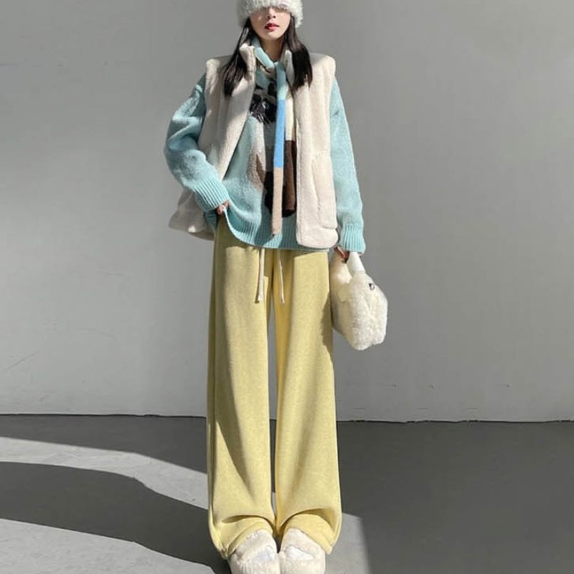 와이드 기모 편안한 활동감을 주는 넉넉한 실루엣의 바지