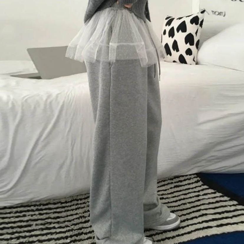 여성바지 프릴 체형을 커버해 주어 착용하기 좋은 팬츠