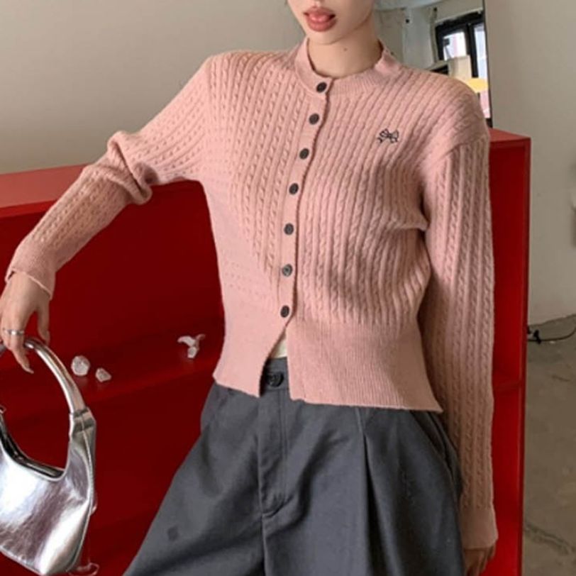 니트 꽈배기 사랑스러운 무드와 클래식한 러블리 가디건