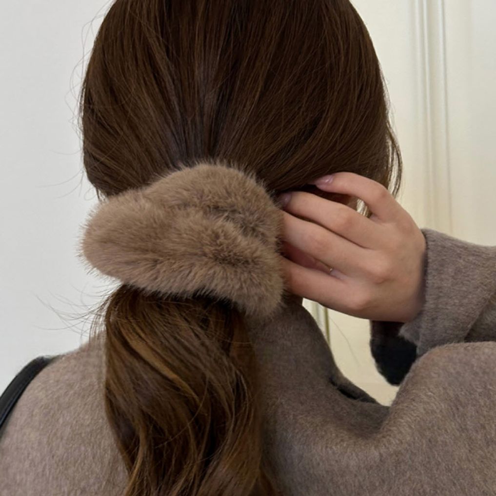 겨울 퍼 헤어슈슈 여성 볼륨 머리끈 페이크퍼 헤어악세서리