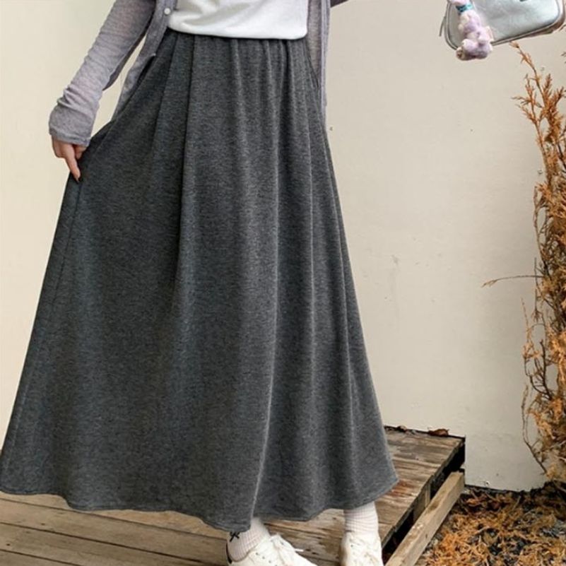 롱치마 밴딩 심플한 디자인의 편안하게 착용 가능한 스커트