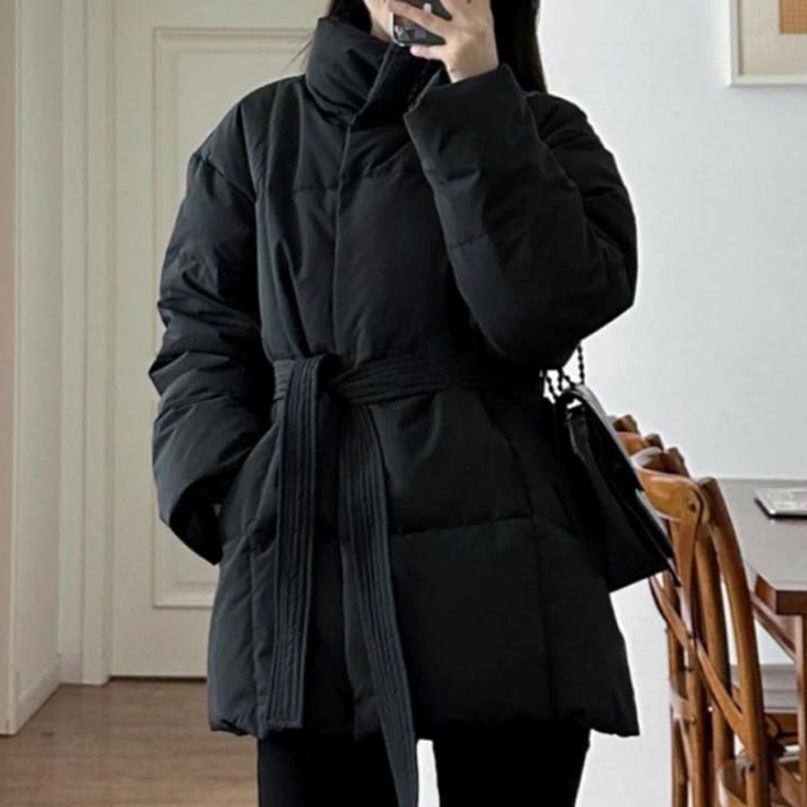 점퍼 하이넥 보온성을 높여 따뜻하게 착용 가능한 아우터