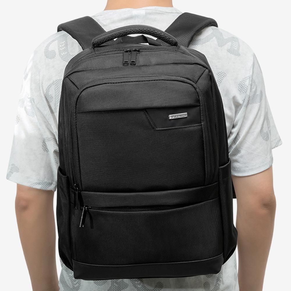 직장인 남성 비즈니스 백팩 노트북 가방