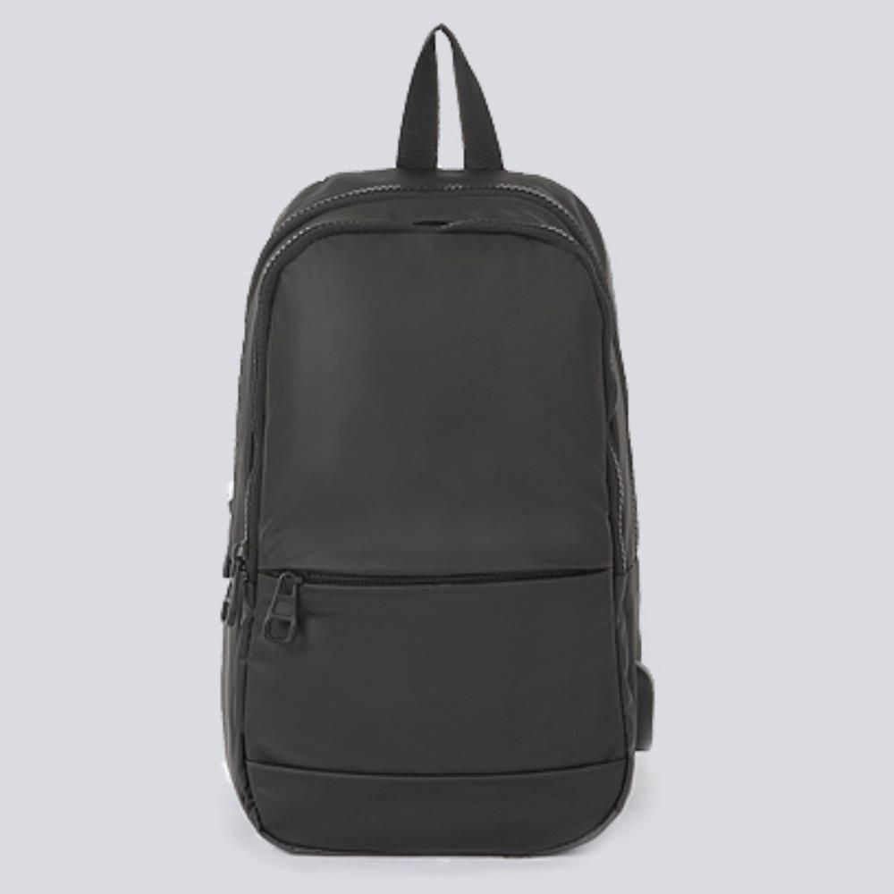 슬링백 usb포트가있는 남자앞으로메는가방