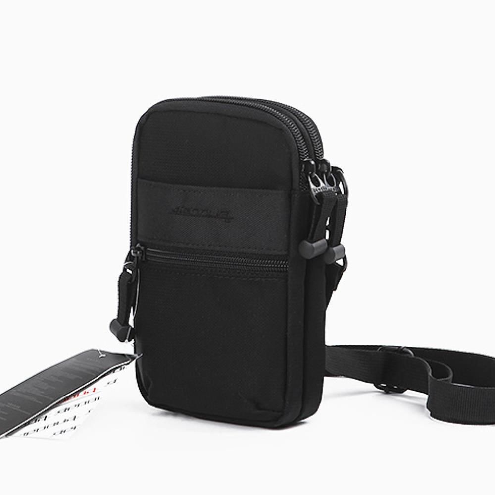 가볍고 실용적인 남자 캐주얼 미니크로스백