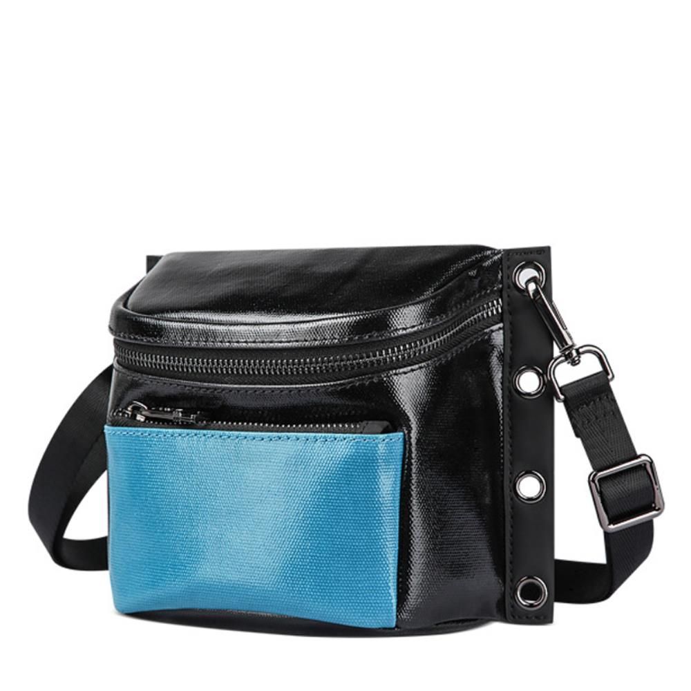 대학생 20대 여행 외출 남자 슬링백