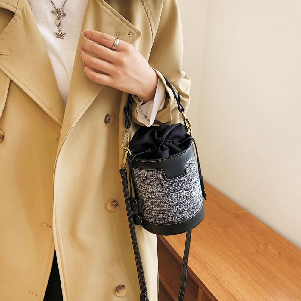 원통형 깜찍한 여학생 미니크로스백