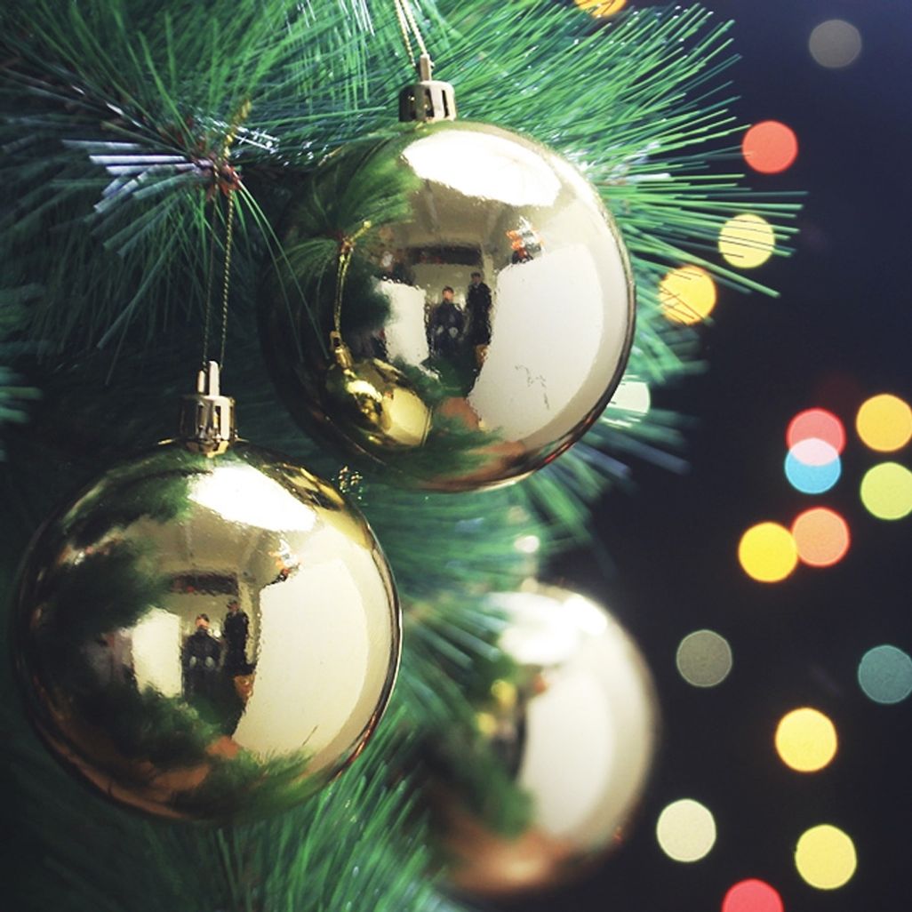 PrimeBulk 마일드 골드 유광볼 6p세트(8cm)