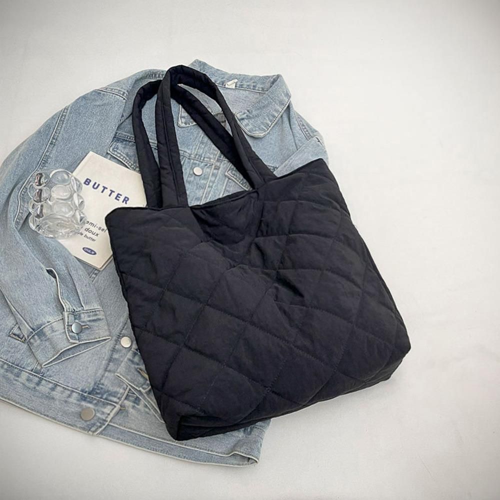 베이직 퀼팅 넉넉한 숄더백