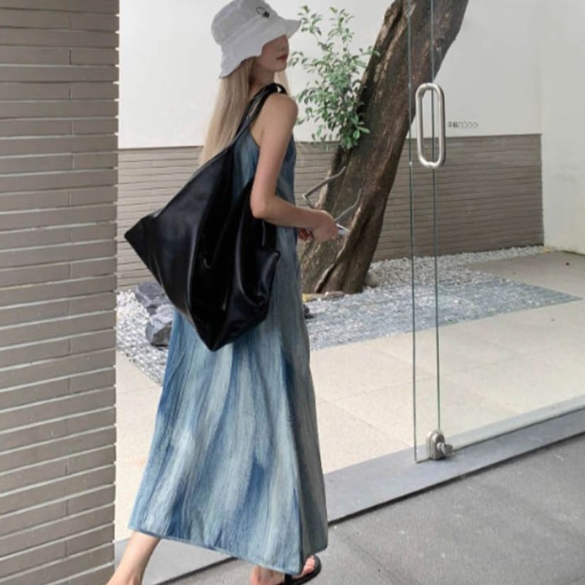 그라데이션 원피스 휴양지룩 여성스러움 강조 꾸안꾸룩으로 추천