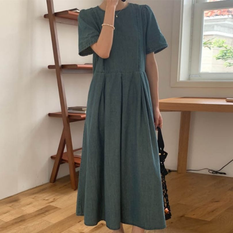 드레스 캐주얼 산뜻한 착용감과 반팔 디자인의 원피스