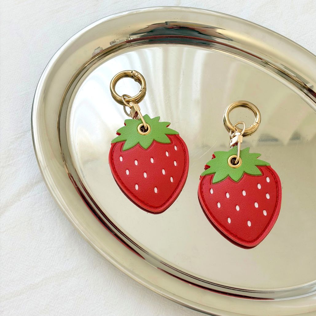인조가죽 딸기 키링 키홀더 열쇠고리 가방장식 백참