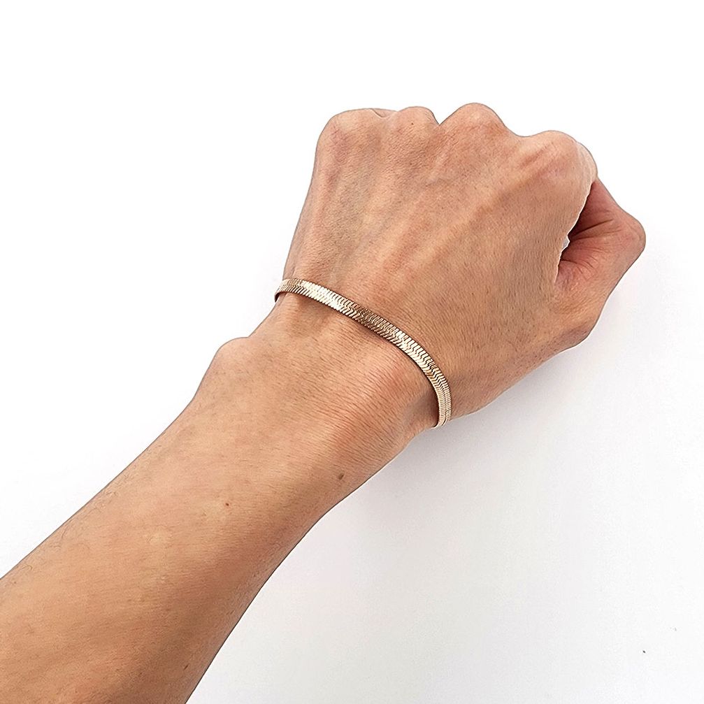 손목에 착 붙는 핏 써지컬스틸 뱀줄체인 팔찌 로즈골드