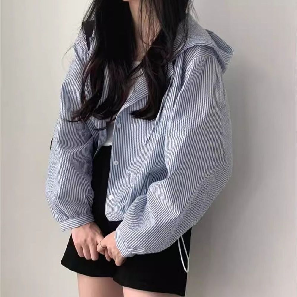 꾸안꾸 스트라이프 크롭 후드 블라우스