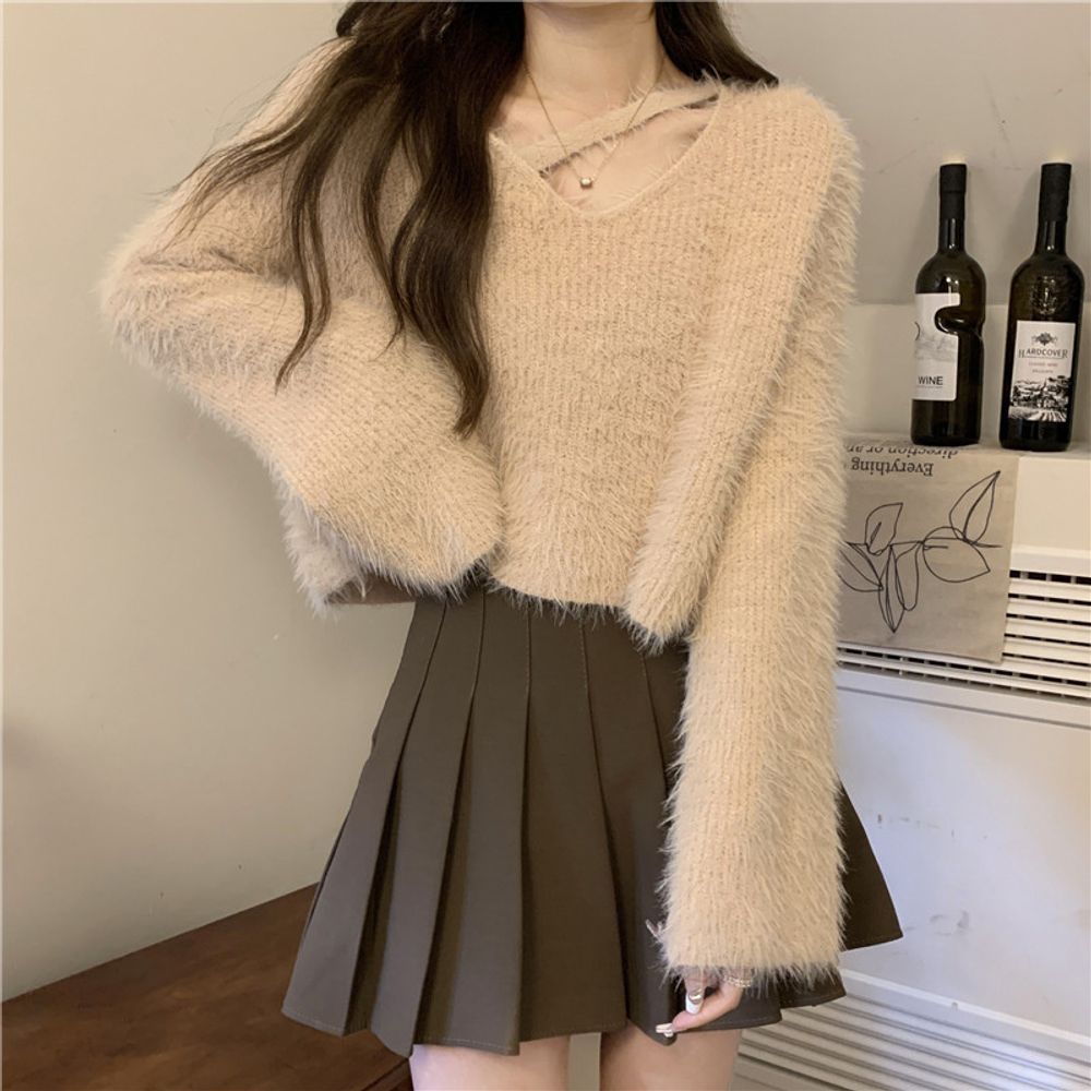 데일리 퍼지 V넥 스트랩 크롭 긴팔 니트