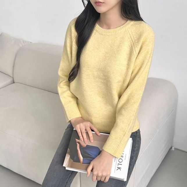 여성 베이직 데일리 라운드넥 니트 ATZ