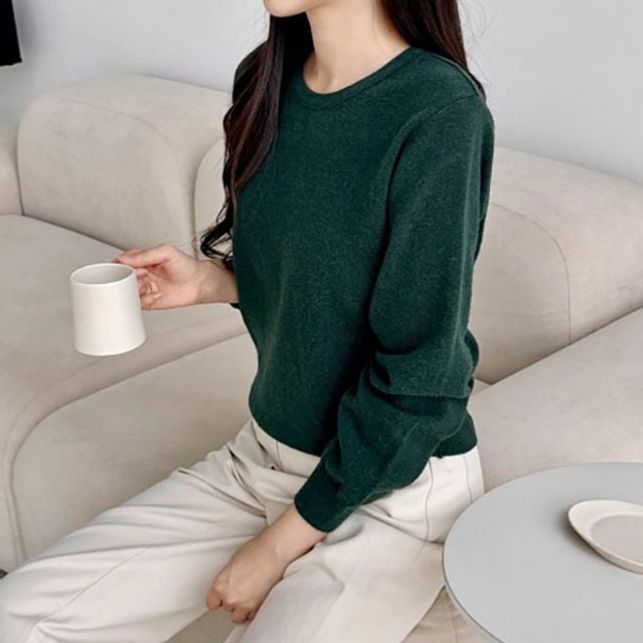 여성 라운드넥 베이직 무지 울 니트 ATZ